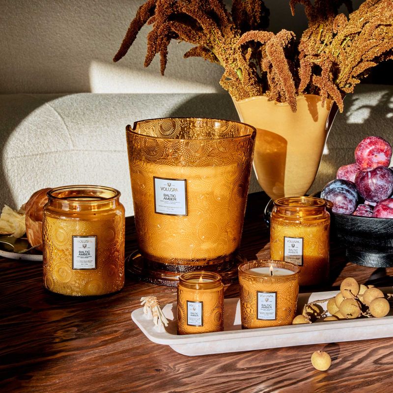 Voluspa Baltic Amber Luxe Jar Candle 140timer